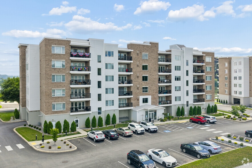 Building Photo - Bridgewater Crossing