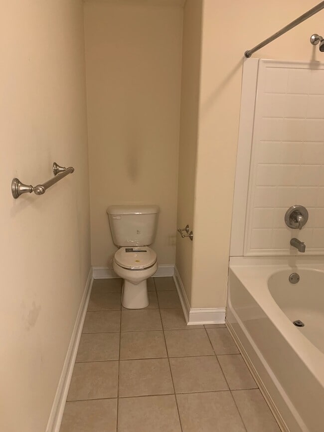 Building Photo - Beautiful Townhome for Rent