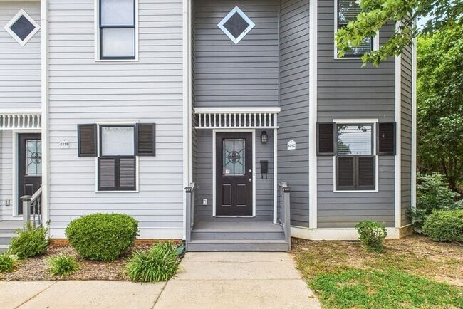 Building Photo - UNCG Area – Chancellors Court Townhomes. Walk to Campus and just minutes to Downtown!