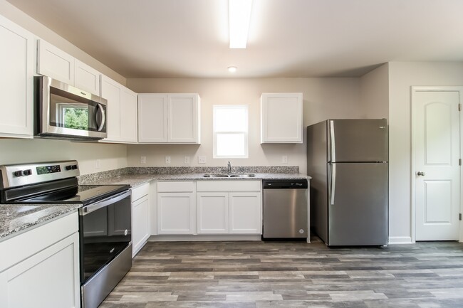 Building Photo - 1592 BOBWHITE LN