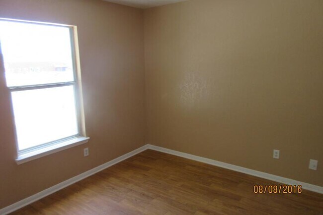 Building Photo - 1012 Georgetown Rd