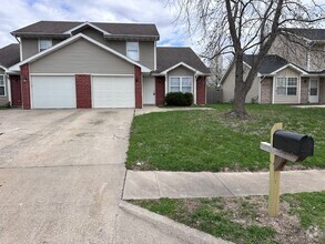 Building Photo - 2110 Arlene Dr