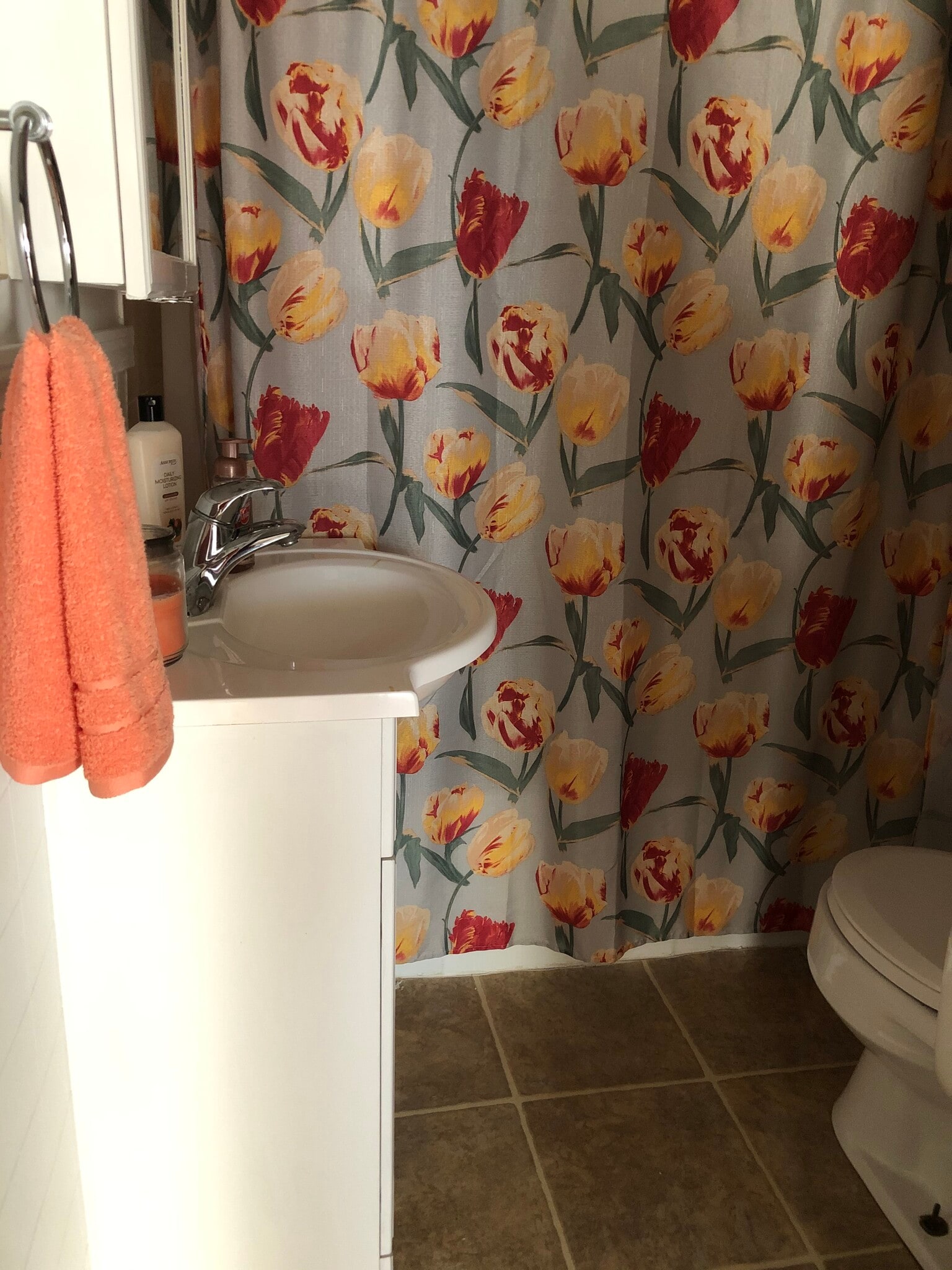 Bathroom - 21 Pogue St