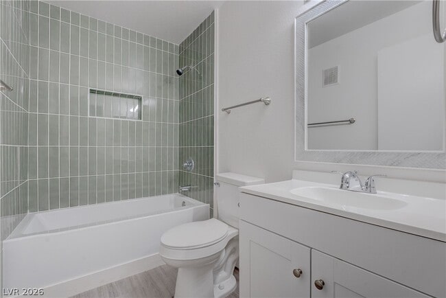 Building Photo - 3060 Tarpon