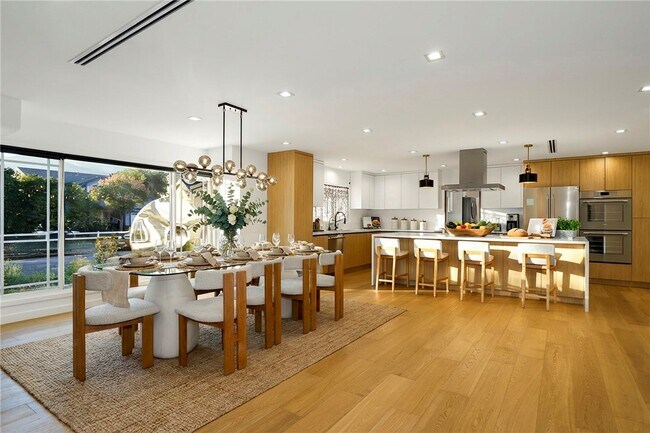 Building Photo - 9742 Farralone Ave