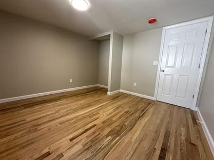 Building Photo - 463 E Main St