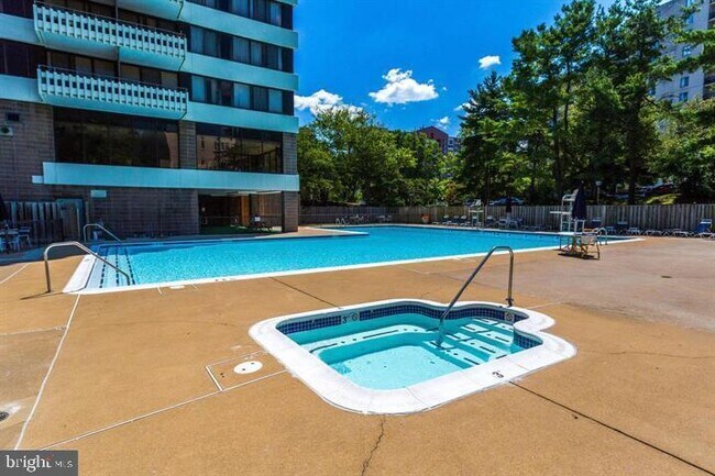 Building Photo - 6301 Stevenson Ave