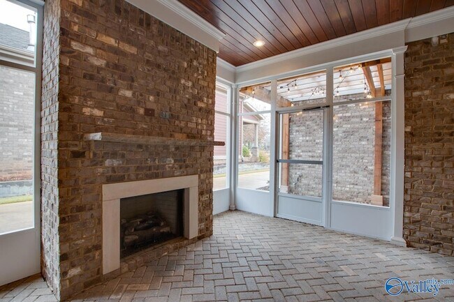 Building Photo - 8599 Bellewood Ln NW