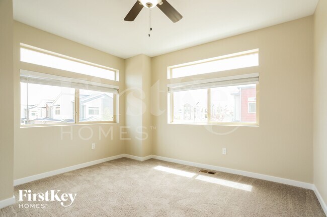 Building Photo - 4389 Vindaloo Dr