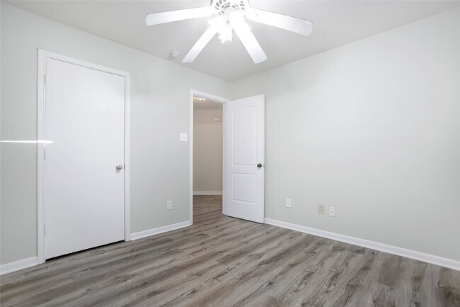 Building Photo - 9823 Cassowary Dr