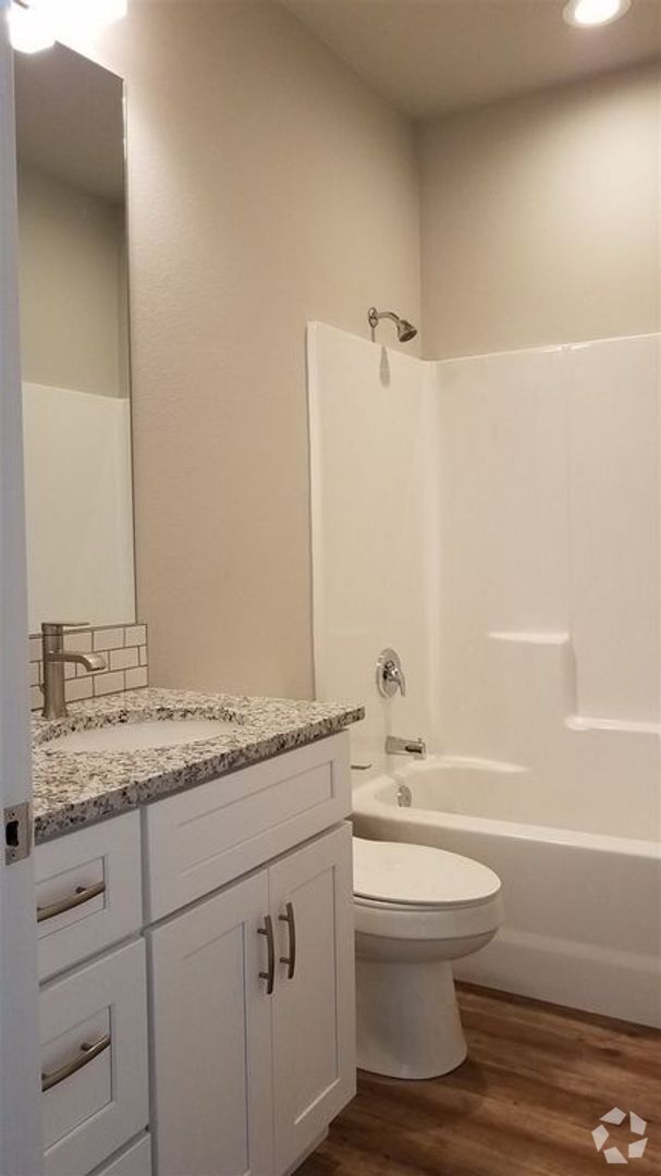 Building Photo - Beautiful Home By Esmeralda Golf Course