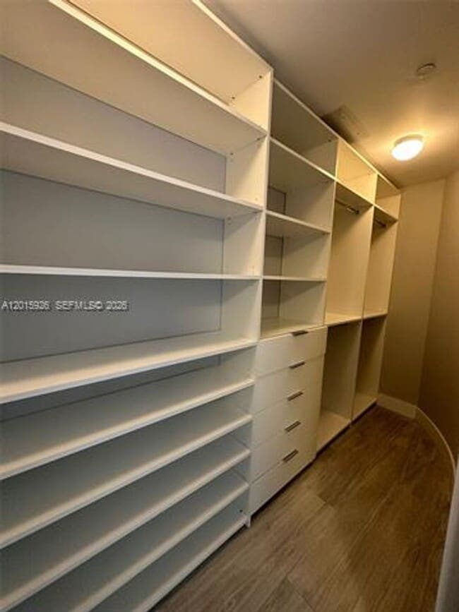 Building Photo - 5000 Island Estates Dr