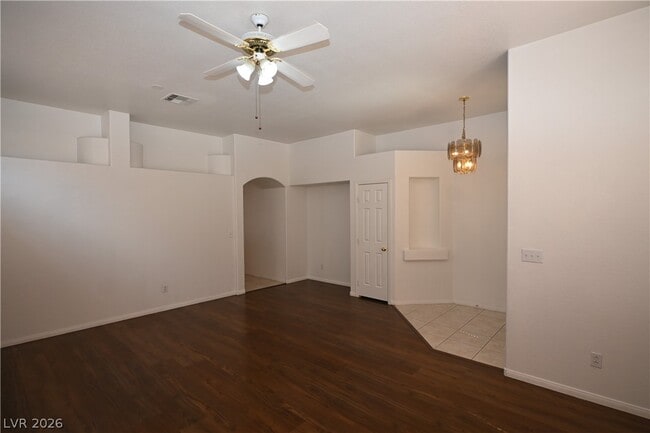 Building Photo - 1108 Coral Rainbow Ave