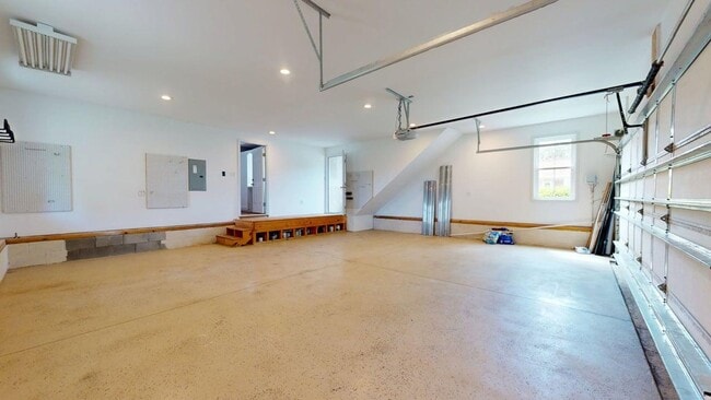 Building Photo - The Heart of Downtown