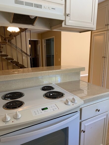KITCHEN - 10157 Caminito Jovial