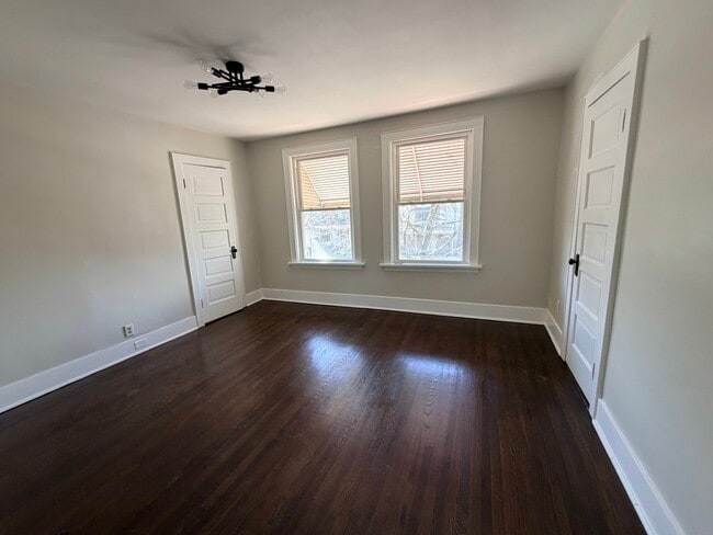Building Photo - 11415 S Prairie Ave