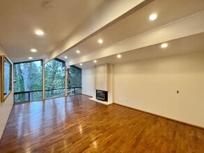 Building Photo - Great home for rent