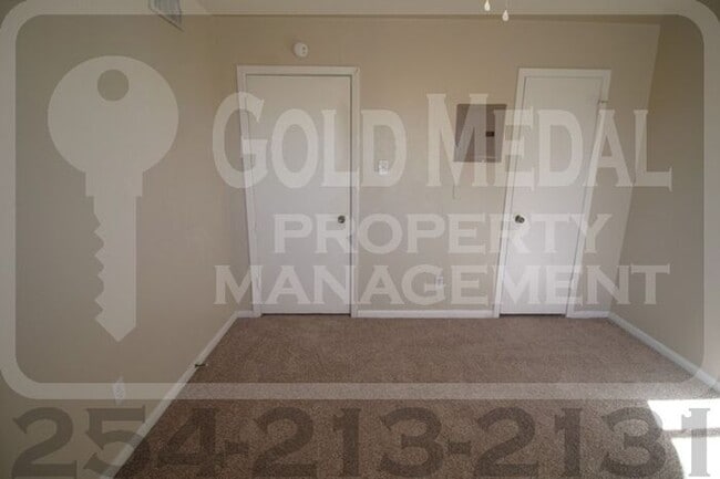 Building Photo - 609 Sunset Ln