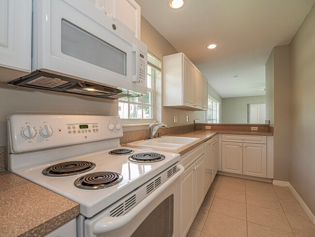 Building Photo - 922 Pirate Cove Ln