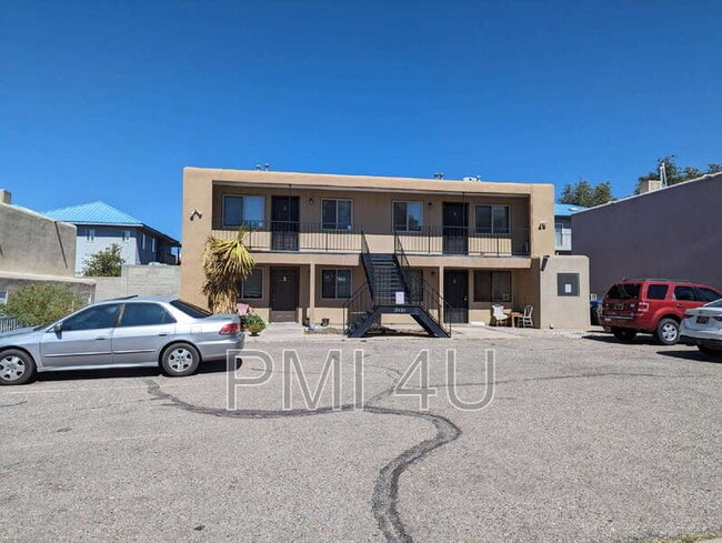 Building Photo - 12409 Manitoba Dr NE