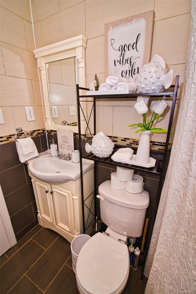 Building Photo - 180 Montauk Ave.