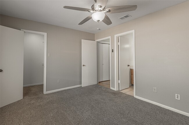 Building Photo - 2404 Sycamore Ave