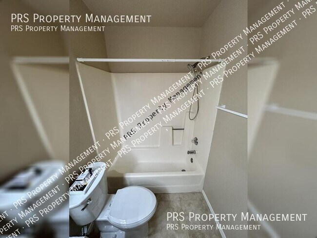 Building Photo - 551 S Lesueur-Unit 2