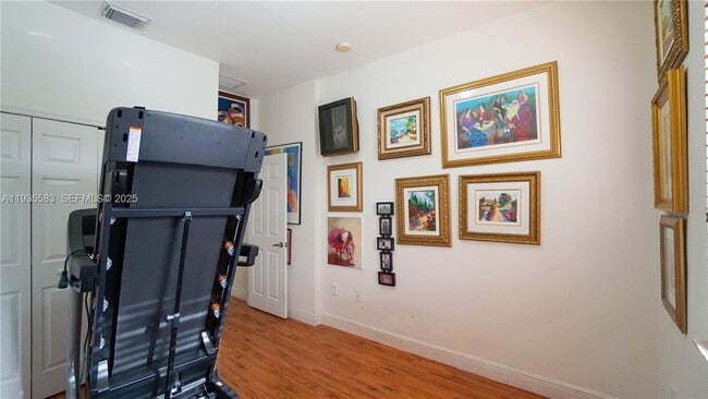 Building Photo - 928 SW 154th Path