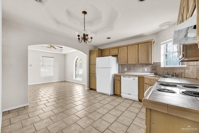 Building Photo - 13 Agua Fina Ave