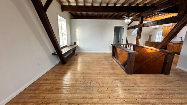 Building Photo - Lower Pottsgrove 2 Bedroom 1 bath Apartment $1,945/ month