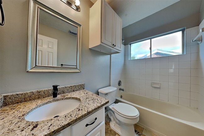 Building Photo - 1406 Chesterpoint Dr