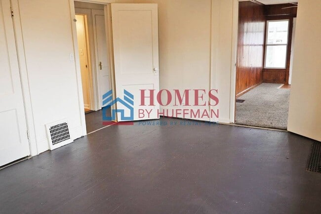 Building Photo - Two Bedroom House | February $99 Move In Special
