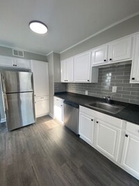 Building Photo - Charming 3-Bedroom Home in Clintonville!