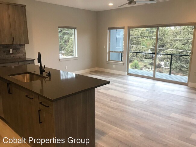Building Photo - 3 br, 2.5 bath House - 61558 SW Blakely Road