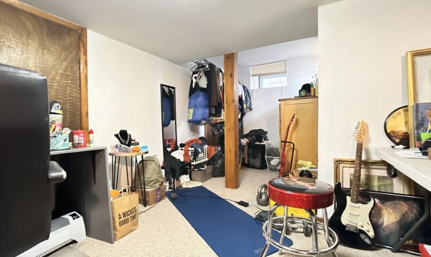 Building Photo - 27 South Crescent Circuit