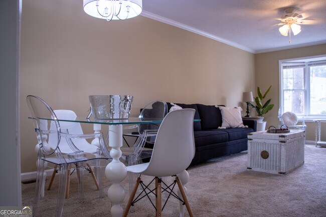 Building Photo - 170 Northview Dr