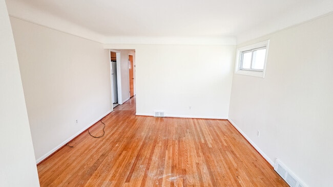 Building Photo - 3914 McKinley St