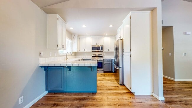 Building Photo - 2014 Tablerock Ct