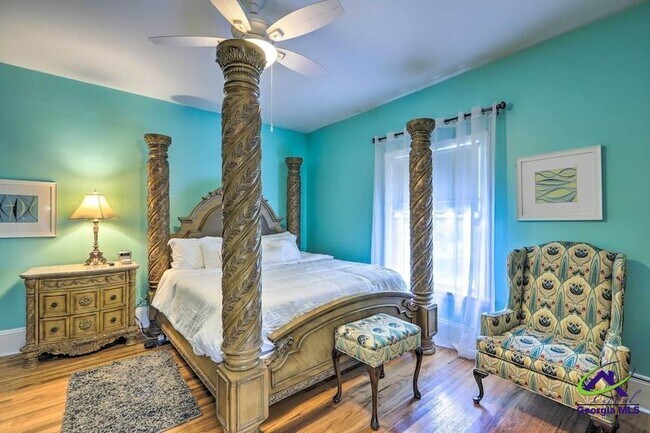 Building Photo - 422 Forrest Dr