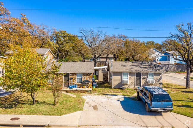 Duplexes with Parking Spots - 2300 N Elm St