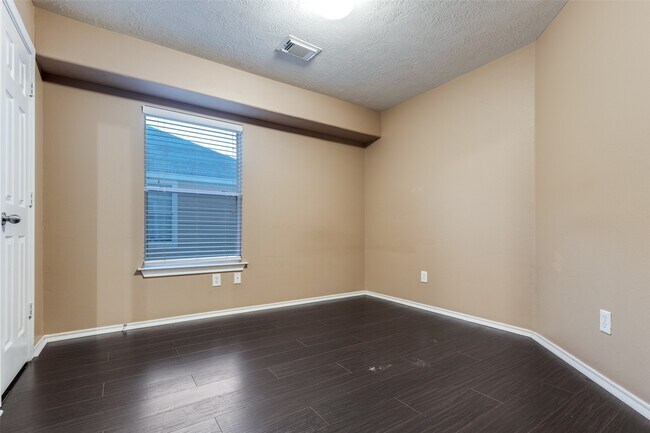 Building Photo - 3323 Atherton Canyon Ln