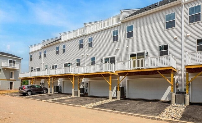 Building Photo - 7 Moran Pl