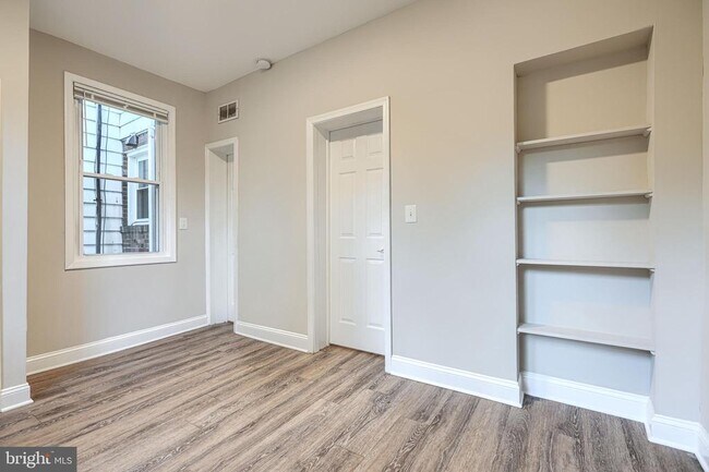 Building Photo - 8611 Flower Ave