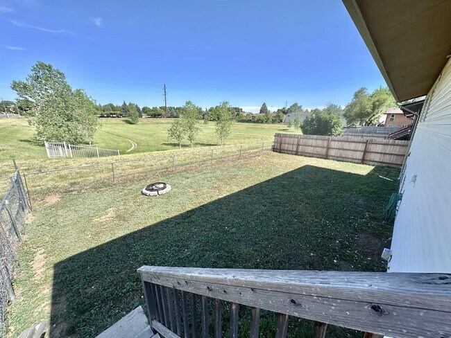 Building Photo - 1600 Banyan Dr