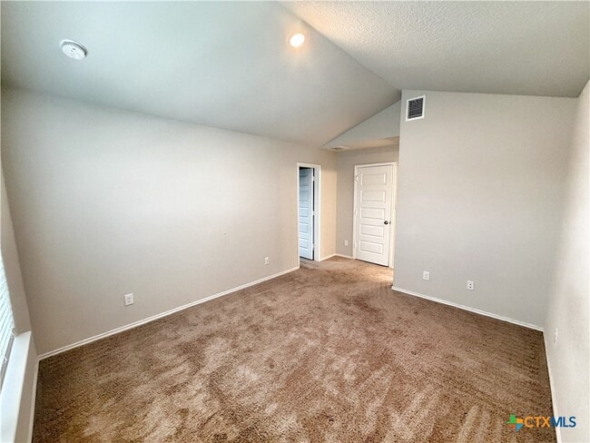 Building Photo - 2432 Ayers Dr