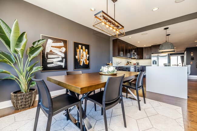 Building Photo - 2754 N Hampden Ct