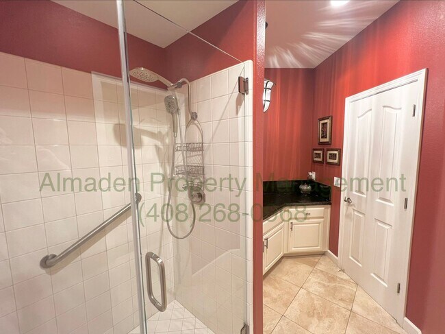 Building Photo - 7000 Sterling Gate Ct