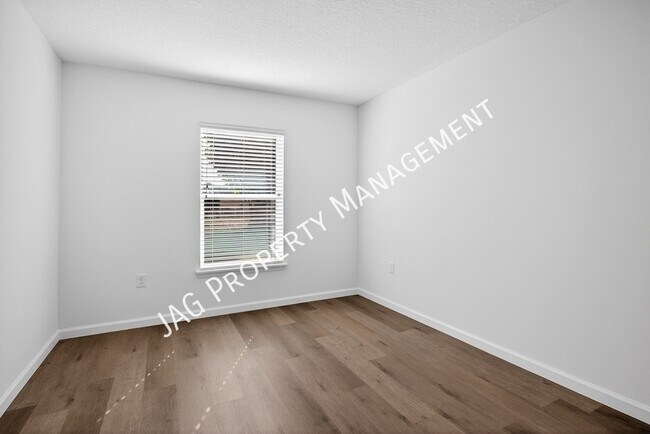 Building Photo - 251 Vin Rose Cir SE