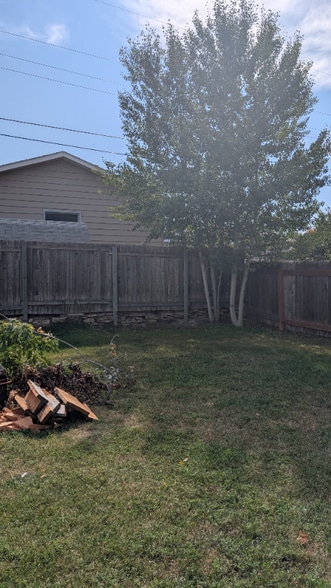 Building Photo - 8 17th Ave S