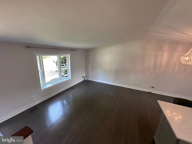 Building Photo - 5918 Freds Oak Rd